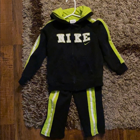 lime green nike sweatsuit